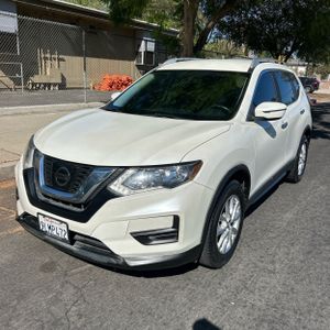 2017 Nissan ROGUE SV 照片 1