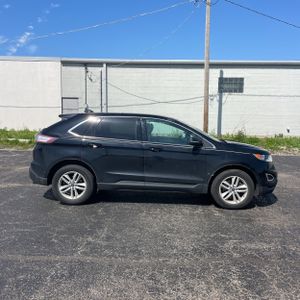 FORD EDGE SEL - 10