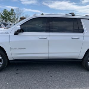 CHEVROLET SUBURBAN HIGH COUNTRY - 4