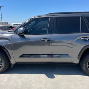 صورة 4 لـ 2023 Toyota SEQUOIA PLATINUM