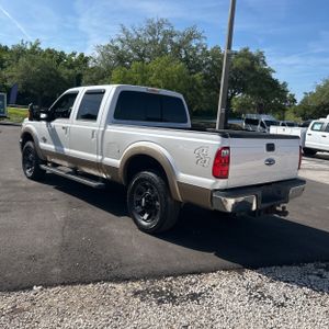 FORD F-250 SUPER DUTY LARIAT - 5