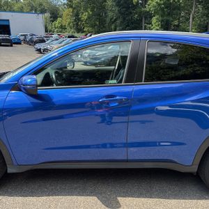 2019 Honda HR-V EX-L photo 4