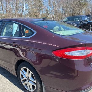 FORD FUSION SE - 6