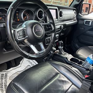 صورة 52 لـ 2018 JEEP WRANGLER UNLIMITED SAHARA