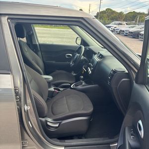 2017 KIA SOUL BASE thumbnail 32