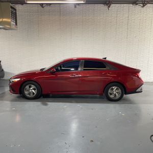 2025 Hyundai ELANTRA SE 照片 3
