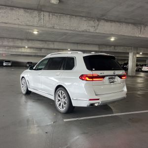 صورة 5 لـ 2023 BMW X7 XDRIVE40I