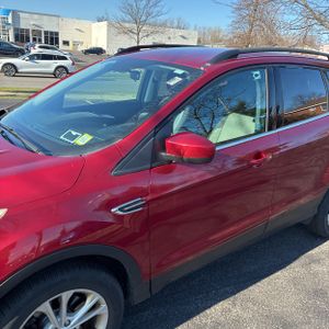 FORD ESCAPE SE - 2