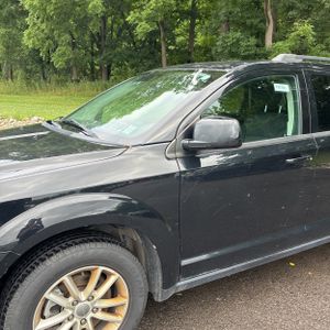 2017 Dodge JOURNEY SXT — фото 2