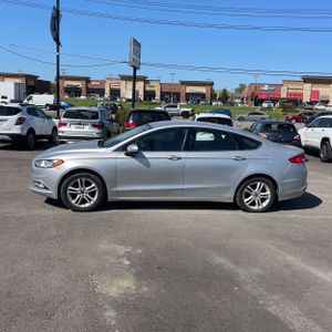 FORD FUSION SE - 3