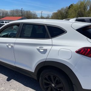 HYUNDAI TUCSON - 6