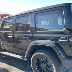JEEP WRANGLER 4XE UNLIMITED SAHARA 4X4 - 6