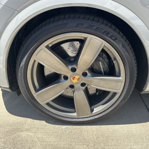 صورة مصغرة 17 لـ 2022 Porsche CAYENNE TURBO S E-HYBRID