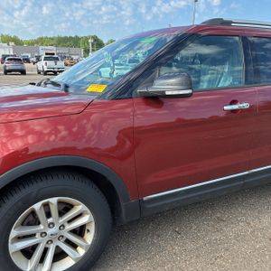 FORD EXPLORER XLT - 2