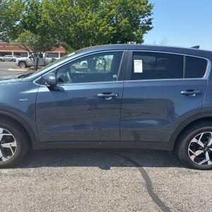 KIA SPORTAGE LX - 4