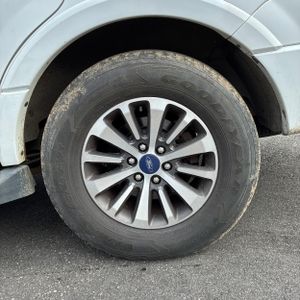 2017 FORD EXPEDITION XLT — фото 18