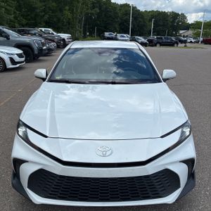 2025 Toyota CAMRY SE thumbnail 13