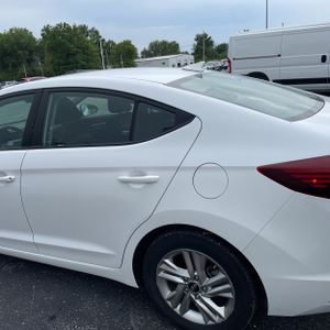 2020 Hyundai ELANTRA SEL — фото 5