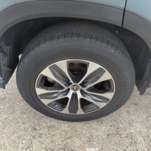 2022 Toyota HIGHLANDER XLE thumbnail 17
