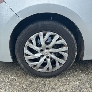 2018 Toyota COROLLA LE thumbnail 17