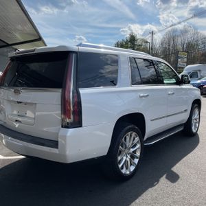 CADILLAC ESCALADE LUXURY - 8
