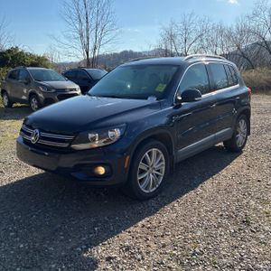 Volkswagen Tiguan SE - 1