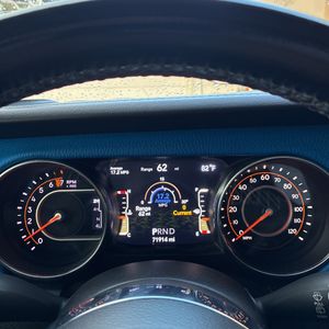 2020 JEEP WRANGLER UNLIMITED SAHARA — фото 38