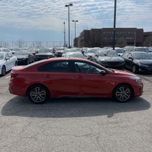 KIA FORTE GT-LINE - 10