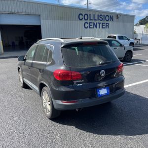 VOLKSWAGEN TIGUAN 2.0T SE - 5