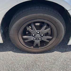 صورة مصغرة 20 لـ 2015 Toyota PRIUS THREE