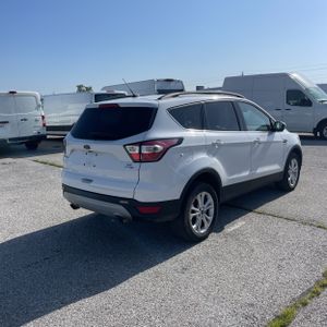 صورة 5 لـ 2018 FORD ESCAPE SE