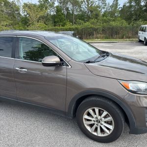 KIA SORENTO LX - 9