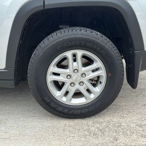 2024 JEEP GRAND CHEROKEE LAREDO — миниатюра 18