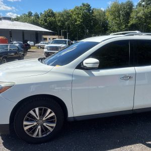 صورة 2 لـ 2017 Nissan PATHFINDER SV