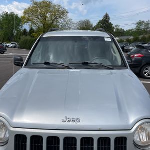 JEEP LIBERTY SPORT - 9