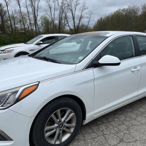 HYUNDAI SONATA SE - 2