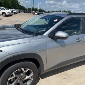 2025 Chevrolet TRAX LT 照片 2