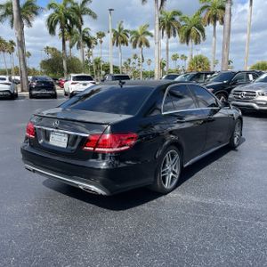 MERCEDES-BENZ E-CLASS - 8