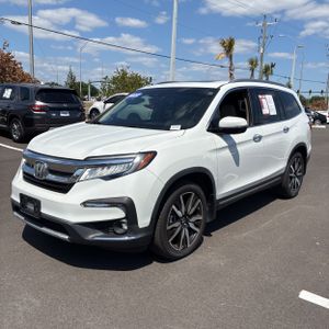 HONDA PILOT TOURING W/REAR CAPTAIN'S CHAIRS - 1