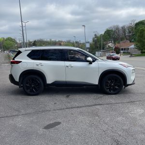 NISSAN ROGUE SV - 10