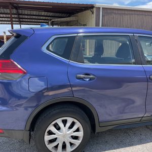 2017 Nissan ROGUE SV — фото 9
