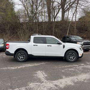 FORD MAVERICK XLT - 10