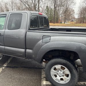 TOYOTA TACOMA - 6