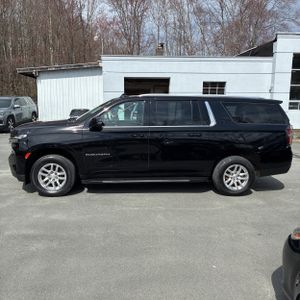 CHEVROLET SUBURBAN LT - 3