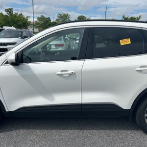 FORD ESCAPE TITANIUM - 4