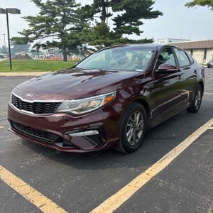 2020 KIA OPTIMA LX 照片 1