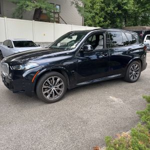 صورة 3 لـ 2024 BMW X5 XDRIVE40I