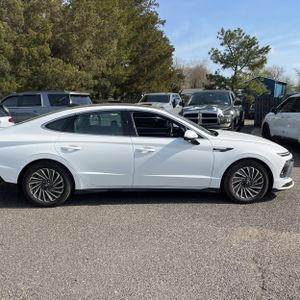 HYUNDAI SONATA HYBRID LIMITED - 10