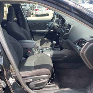 صورة مصغرة 33 لـ 2019 JEEP CHEROKEE LATITUDE