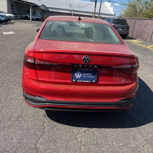 VOLKSWAGEN JETTA SE - 7